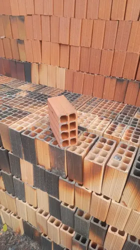 Venda de tijolos diretamente de fábrica ? entregamos em sua obra. 