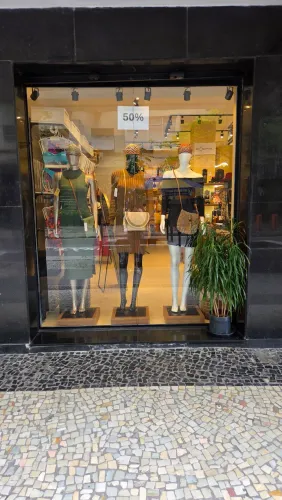 manequins, cestos organizadores, cabides