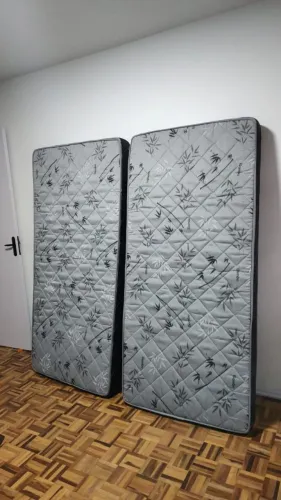 Colchão de Solteiro D33 - R$ 170,00 cada (3 unidades disponíveis)