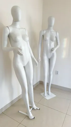 Manequins