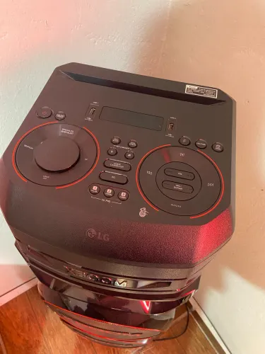 CAIXA DE SOM LG COM BLUETOOTH 900 REAIS PRA SAIR LOGO NOVA