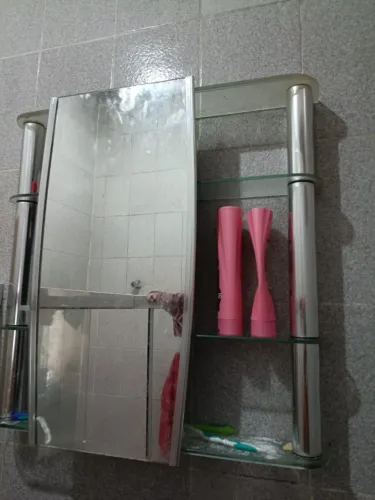 prateleira com espelho para banheiro com instalacao fica mais 50.00