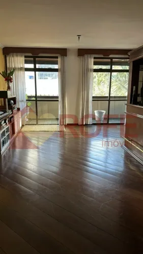 Apartamento com 5 dormitórios e 3 suites, 195m2 na Chacára Santo Anotônio, SP.