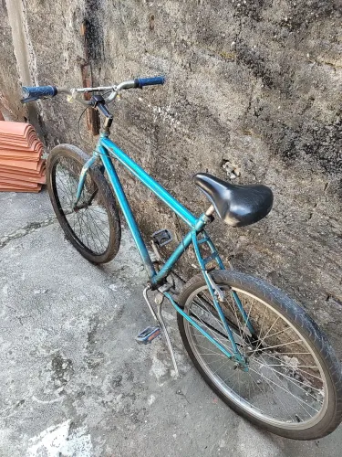 Vendo essa bicicleta toda boa