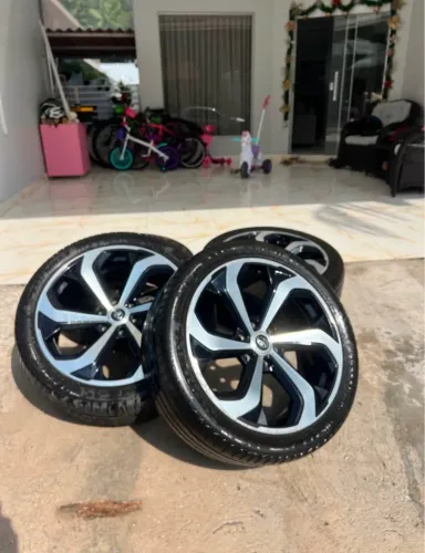 Rodas Aro 22 com pneus