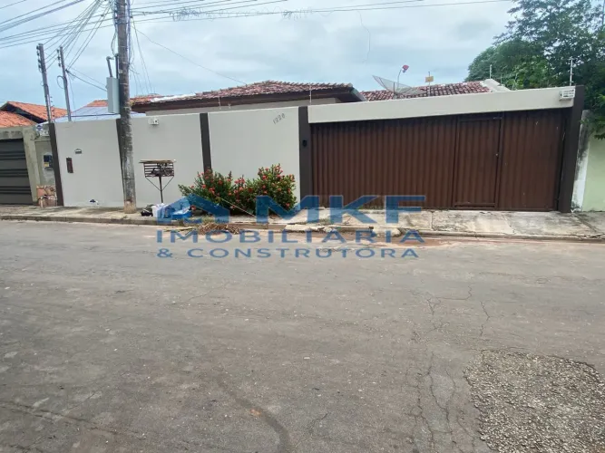 Vendo casa no bairro Cavalhada, em Cáceres-MT