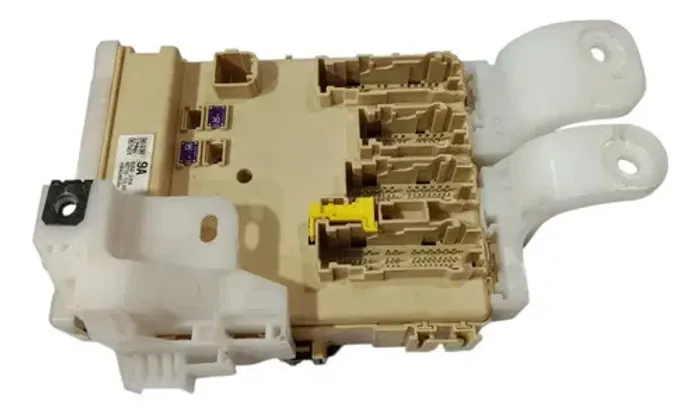 Caixa Fusíveis Bsi Corolla 2015 - 2019 / 82730-12l60