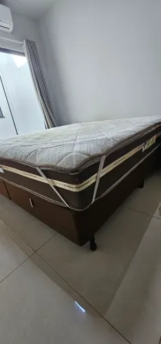 Cama king size + colchão + pillow top