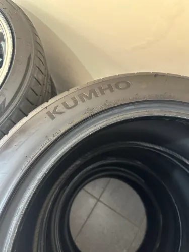 Vendo 4 pneus KUMHO ECSTA 255/45r19