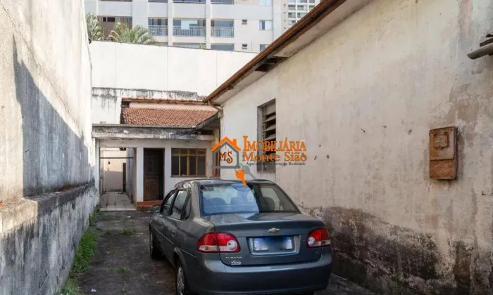 Casa com 3 dormitórios à venda, 240 m² por R$ 675.000 - Vila Augusta - Guarulhos/SP