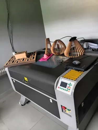 Maquina de corte a laser