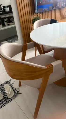Cadeira 100% nova lacrada Moderna para cozinha ou poltrona