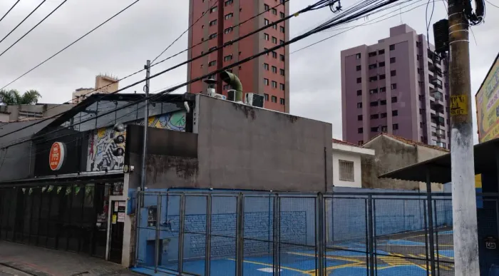 Terreno na Rua Inhangapi, 255 310 m²