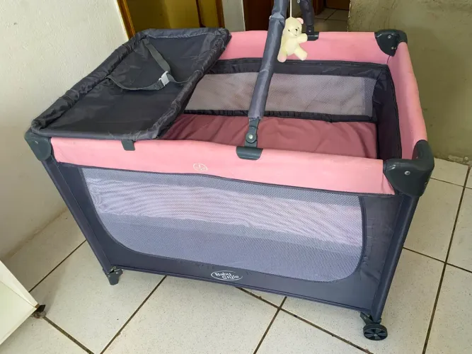 Cercadinho Rosa e Cinza em Ótimo estado!