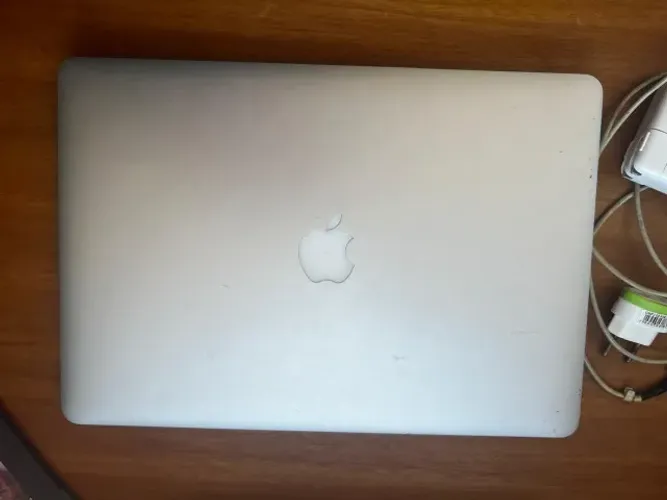 Apple MacBook Pro 15 i7 2,2GHz Quad-Core SSD256 RAM16GB