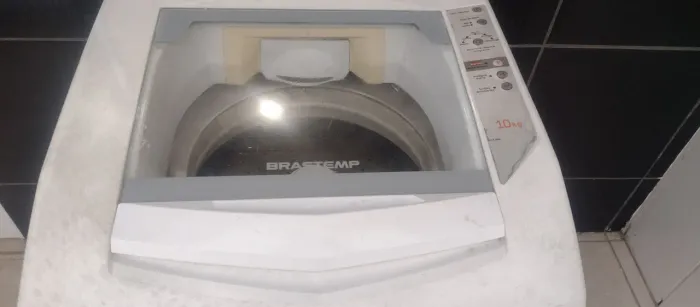 Lavadora Brastemp 10 kg. 220 volts em ótimo estado.
