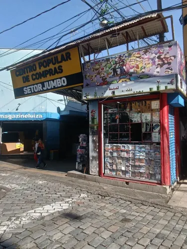 Arrendamento loja de games.