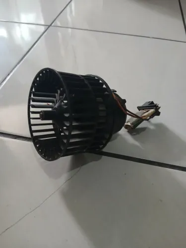 Motor do ventilador do Corsa Wind 99 4P