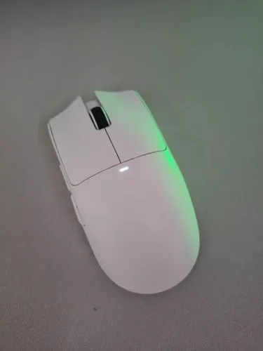 Mouse Attack Shark X11 + Dock de carregamento