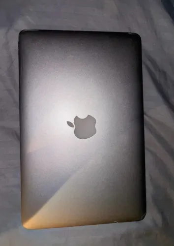 MAC BOOK AIR