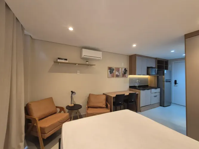 Studio mobiliado, novo, para locação, 25m², varanda, ótimo lazer, na Vila Olímpia,
