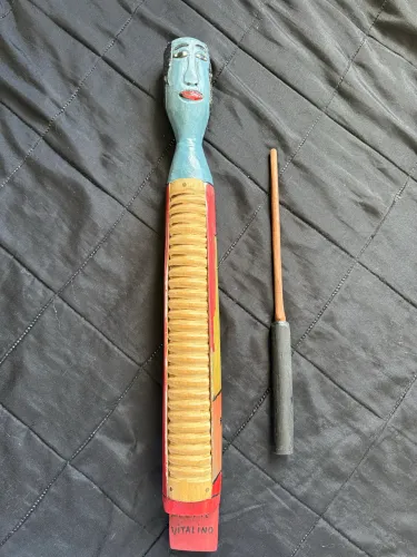 Casaca - Instrumento de percussão 