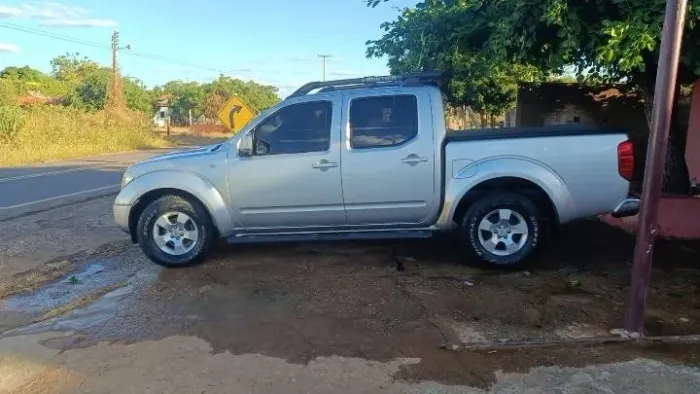Nissan Frontier Se/se Strik CD 4X2 2.5 TB Dies. 2011