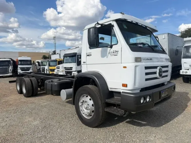 VOLKSWAGEN 23230 2014 6X2