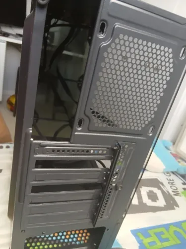 Vendo gabinete Hayon, suporta placa ATX sem cooler.