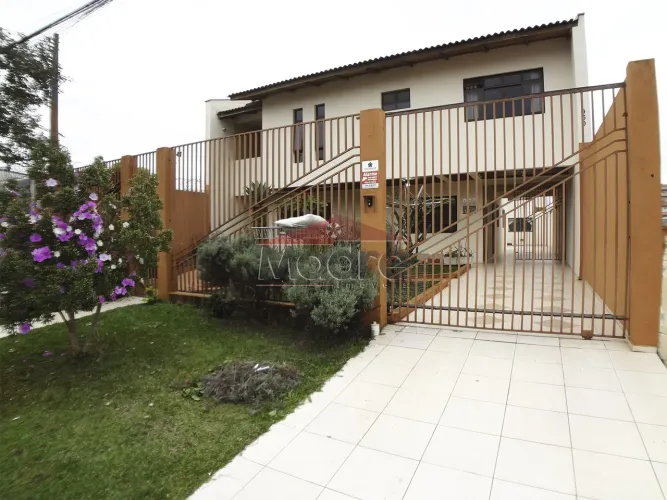 Sobrado com 6 dormitórios à venda por R$ 1.600.000,00 no bairro Capão Raso - CURITIBA / PR