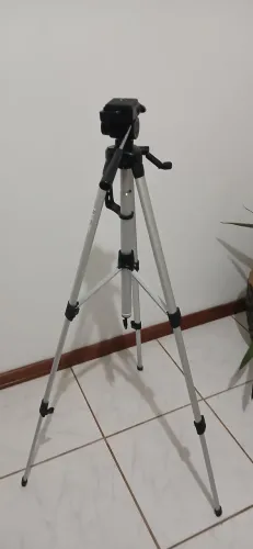 Vendo tripé para câmera profissional