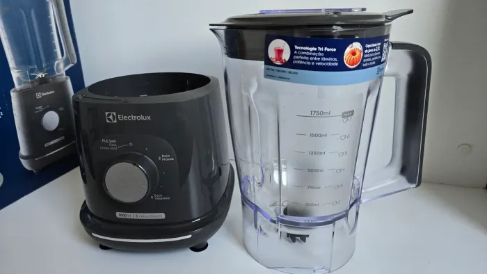 Liquidificador Electrolux 1000W 5 Velocidades