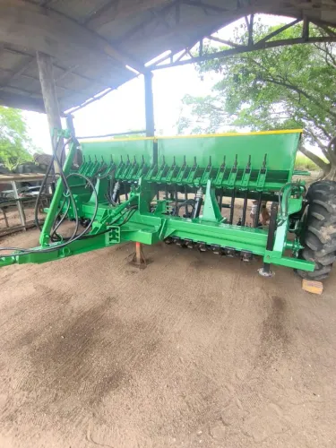 Plantadeira Agrícola Tatu SDA 3 