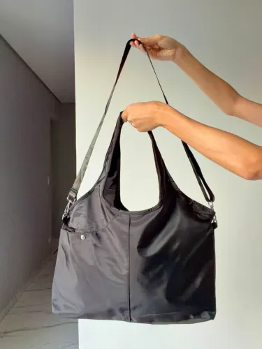 Bolsa Sacola Hobo Grande esportiva e diferenciada
