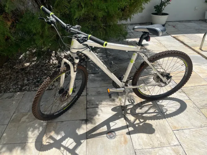 Bicicleta alumínio aro 26 quadro 19