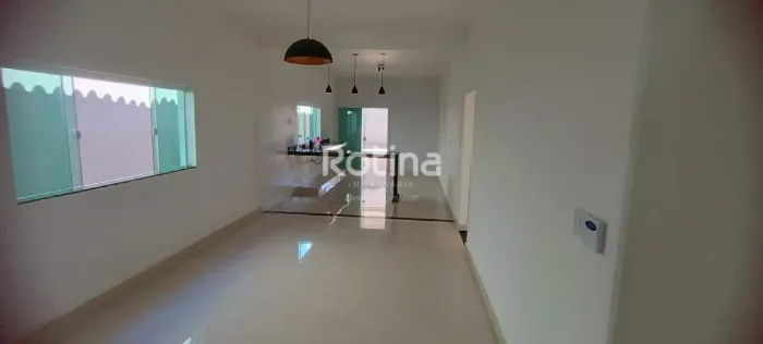 Casa para alugar, 3 quartos, Umuarama - Uberlândia/MG - Rotina Imobiliária