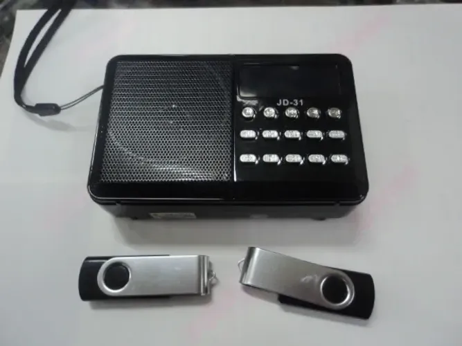 radio portatil bluetooth fm usb recarregavel 2 pen drives