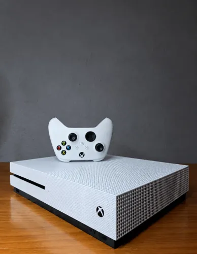 Console Xbox One S c/ Controle de Series S