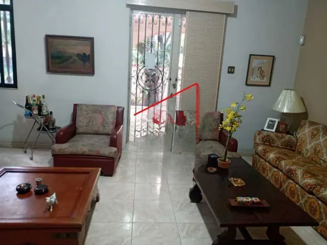 Casa de rua - Duplex / Residencial / Laranjeiras