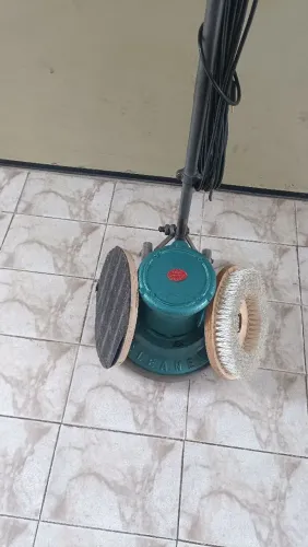 Enceradeira industrial 30cm Cleaner . Com stalok , flange e escovão. *
