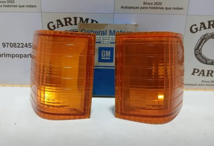PAR LANTERNAS DIANTEIRAS AMBAR GM OPALA 80/87