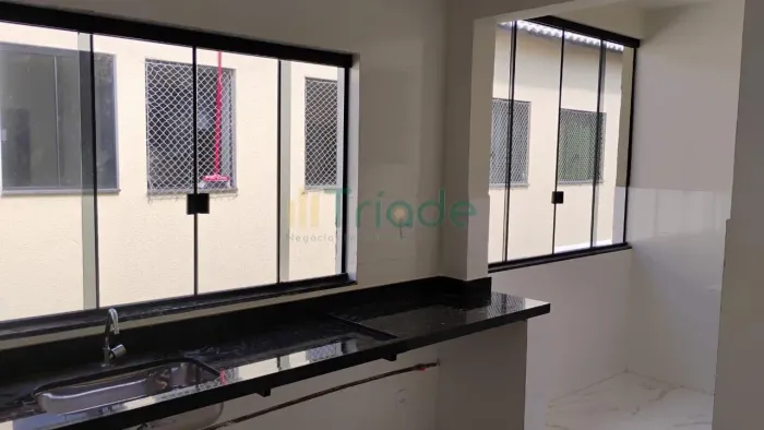 APARTAMENTO NOVO COM PORCELANATO - PARQUE ESPLANADA II