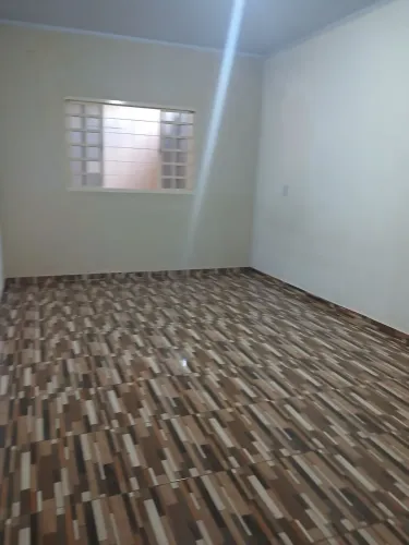 Alugo casa em Águas lindas 3