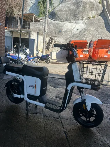 Bike elétrica novíssima 