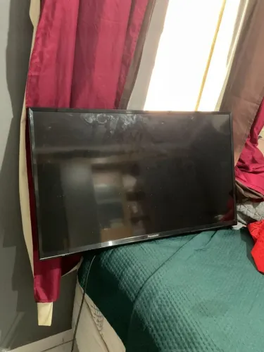 Vende-tv Panasonic pequena smart