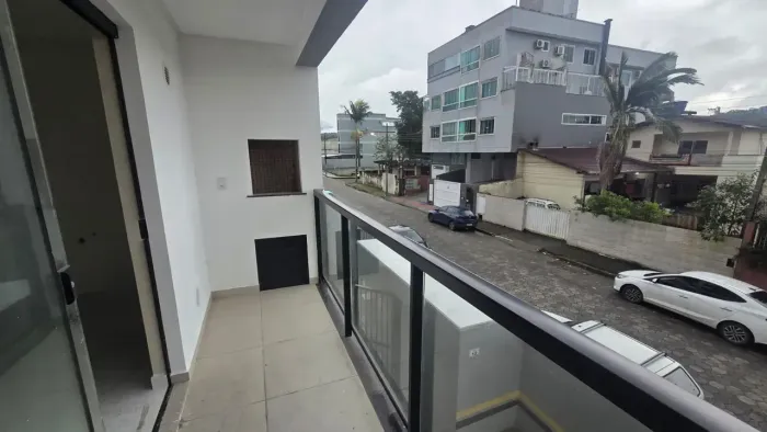 OPORTUNIDADE DE INVESITIMENTO, COM 2 DORMITÓRIOS SENDO 1 SUÍTE E COM 01 VAGA DE GARAGEM PR