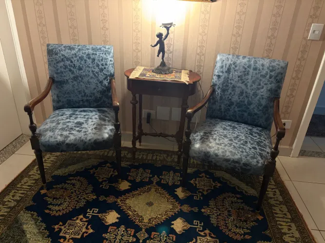 Par de poltronas estilo inglês 