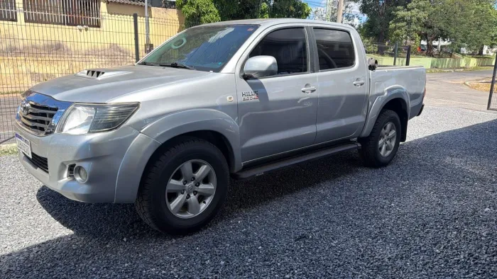 Toyota Hilux CD SR D4-d 4X4 3.0 TDI Dies Aut. 2013