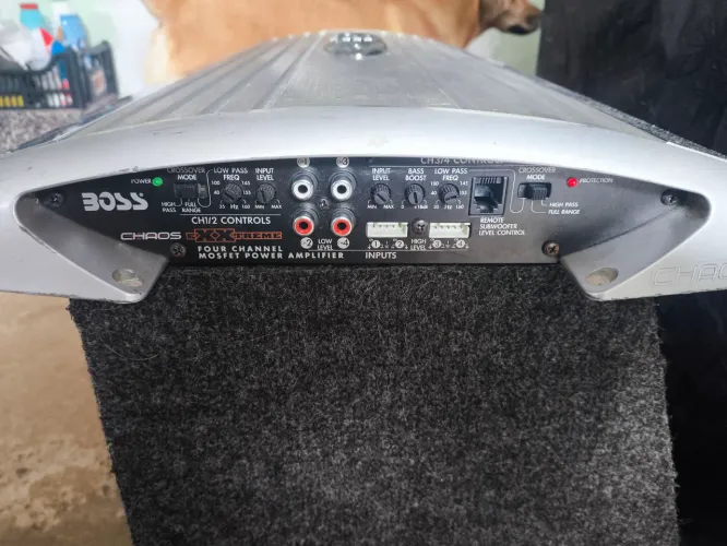 Módulo automotivo Boss 2400 watts 