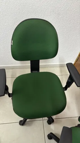 Cadeiras de escritório giratórias 
